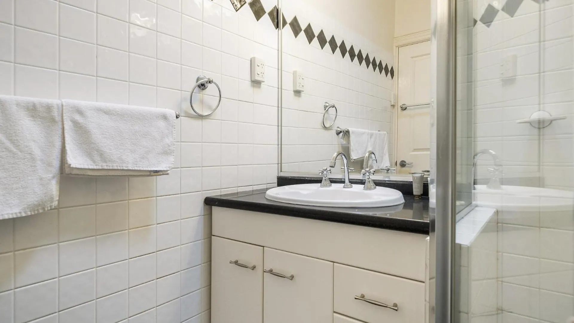 Incredible 3-Bed Renovated Home With Huge Garden Perth Australia