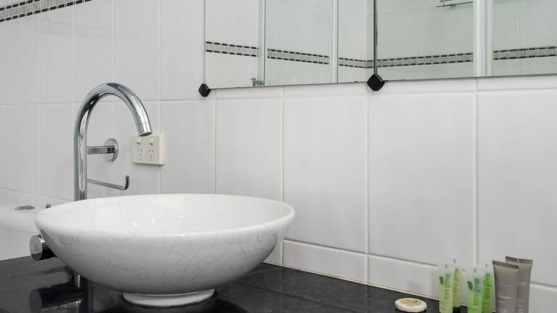 Incredible 3-Bed Renovated Home With Huge Garden Perth 0*,  Australia